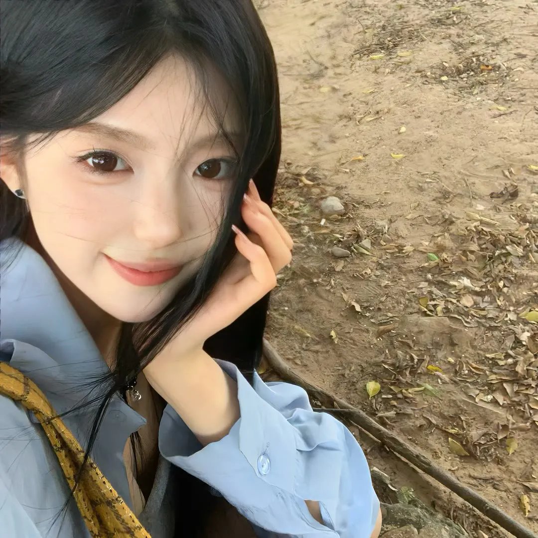 美女荒野逃亡